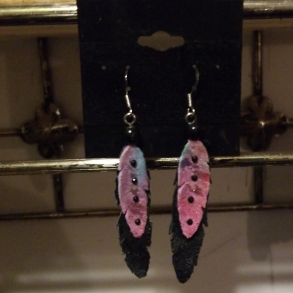 Leather Feather Earrings - Picture 1 of 1